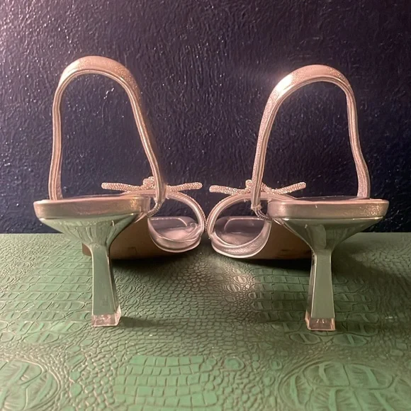 Aldo Cindie silver slingback sandals with silver rhinestone bow and kitten heel - Picture 8 of 8